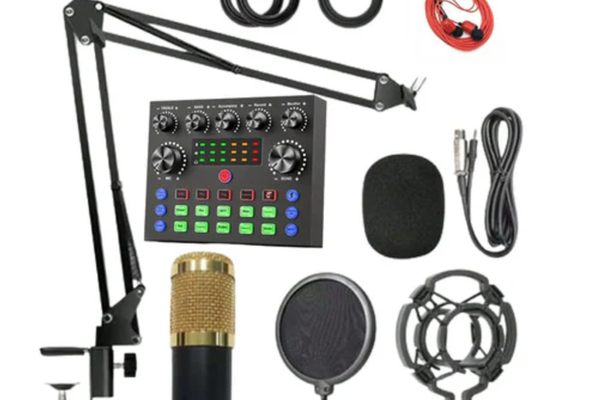 Microfon condensator podcast profesional cu placa de sunet Q SK8