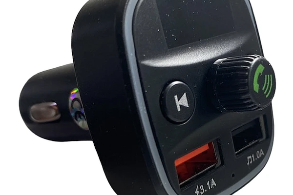 Modulator Fm auto Xd8 cu functie Bluetooth Mod  Bt cu doua porturi Usb microSd Negru