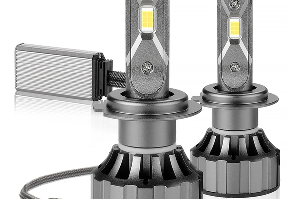 Set 2 Lampi V20 H4 LED cu doua faze temperatura 6000K putere 100W 10.000 Lumeni Canbus