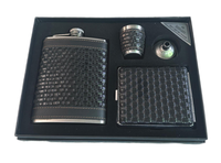 Set cadou format din 4 piese plosca palnie pahar tip shot si tabachera NEGRU CU MODEL - 1