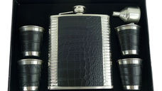 Set Cadou Plosca cu 4 Pahare si palnie model piele sarpe NEGRU