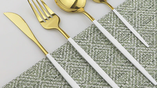 Set de 24 piese tacamuri in stil portughez- culoare Alb si auriu