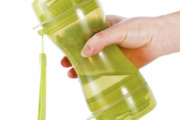 Sticla cu 3 in 1 pentru animale, Mancare si Apa, Plastic