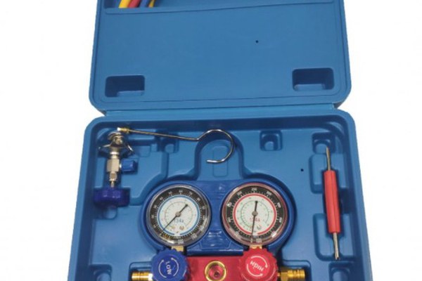 Trusa verificat AC cu 2 manometre 2 Robineti 2 mufe si 3 furtune 90cm pentru aer conditionat  / Freon