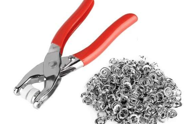 UB Cleste rosu pentru capsat din metal cu capse incluse si manere antiaderente