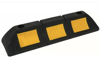 UB Opritor roti auto reflectorizant pentru parcare sau blocare roti - 1