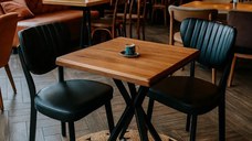 Set Masa Bucatarie cu 2 Scaune , masa MDF, nuc,80x80x74 cm,