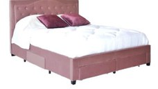 Pat, 160 x 200 cm, Terasino roz cu 4 sertare, tapitat catifea, somiera inclusa