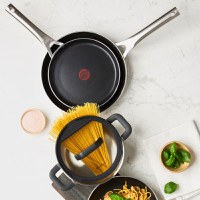 Tigaie universala AMBITION Dott, invelis non-stick ILAG Essential, 24 cm - 2