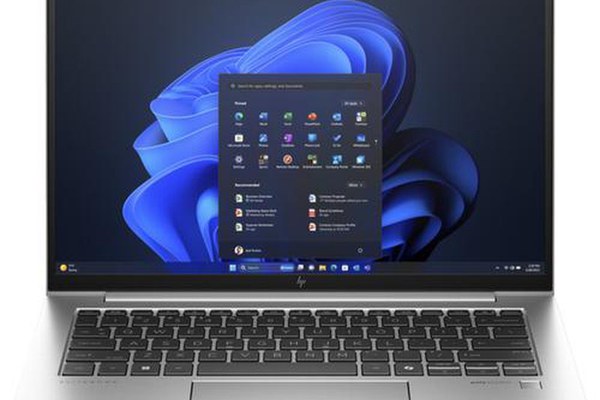 Laptop HP EliteBook 840 G11 (Procesor Intel® Core™ Ultra 7 155U (12M Cache, up to 4.80 GHz), 14inch WUXGA, 32GB DDR5, 1TB SSD, Intel Graphics, Windows 11 Pro, Argintiu)
