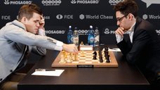 Carlsen vs Caruana: Campionatul Mondial de Sah FIDE, Londra 2018 - Raymond Keene si Byron Jacobs