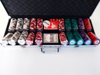 Set poker cu 500 chips-uri clay 14g model WPT si servieta din aluminiu - 1