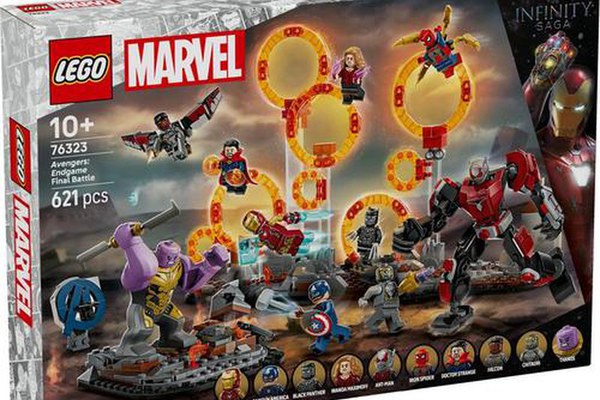 Joc de constructii LEGO Marvel Super Heroes -  Sfarsitul jocului Batalia finala, 621 piese