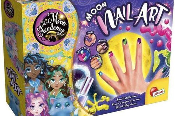Kit manichiura Lisciani The Moon Academy  Unghii stralucitoare