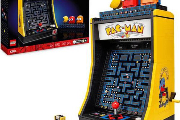 LEGO Creator Expert PAC - MAN Arcade 10323, 2651 piese