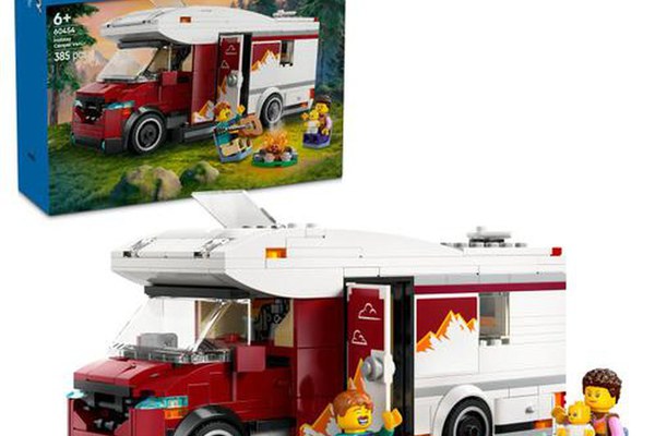 LEGO® City - Rulota pentru aventuri de vacanta 60454, 385 piese
