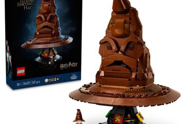 LEGO® Harry Potter™ - Jobenul magic vorbitor 76429, 561 piese