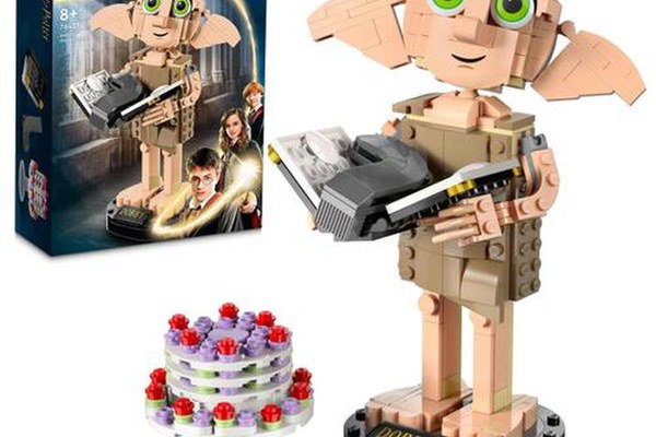 LEGO® Harry Potter™ - Spiridusul de casa Dobby™ 76421, 403 piese