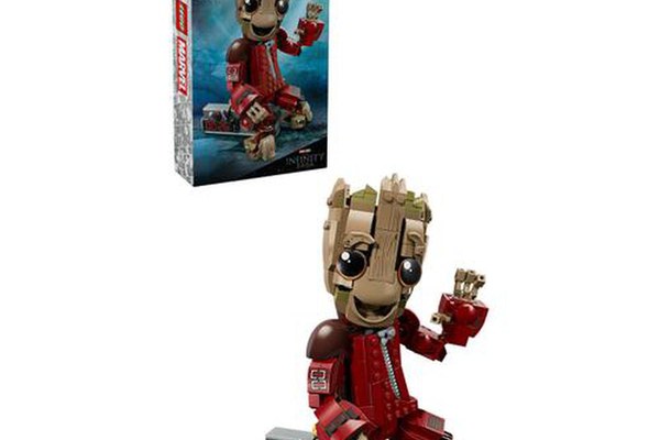 LEGO® Marvel - Groot in uniforma Ravager 76341, 604 piese