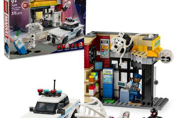 LEGO® Marvel - Spider-Verse: Miles Morales vs. Spot 76311, 375 piese