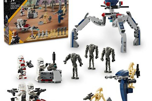LEGO® Star Wars™ - Pachet de lupta Clone Trooper™ si droid de lupta 75372, 215 piese