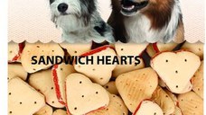 FLAMINGO Biscuiţi pentru câini Crunch Sandwich Inimă 500g