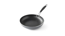 Tigaie Professional, 24 cm diametru x 5 cm inaltime, baza 18 cm, din aluminiu durabil,Teflon Platinium Plus, Hendi