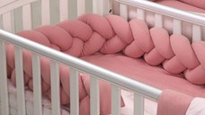Aparatoare laterala pat bumper impletit cu inchidere velcro bumbac tricot roz 180x21 cm