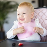 Baveta impermeabila din silicon cu buzunar roz Babyono - 1