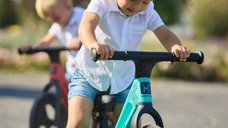 Bicicleta de echilibru pentru copii, Adamex Speed M8, pliabila, fara pedale, cu Saua reglabila si manere confortabile, 2-5 ani, pana la 35 kg, Turquoise