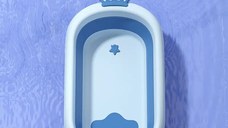 Cadita Little Mom King Blue pentru copii pliabila, cu dop pentru evacuare apa, baza antialunecare, structura piramidala, dimensiune 84 x 22 x 50 cm