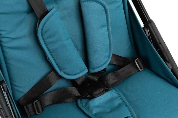 Carucior pentru copii, Kidnort Fjallrav Albastru, cu pliere compacta, suspensie integrala, spatar si viziera reglabile, pana la 22 kg, accesorii incluse, suport pentru pahar, husa transport