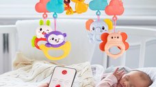 Carusel muzical pentru patut cu Proiector, Telecomanda, rotire 360, si cinci pandantive incluse