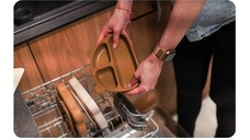 Farfurie din silicon cu 3 compartimente si ventuze Kidnort Retter Mjolk Bej