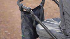 Geanta de cumparaturi Reer Growing din plastic reciclat cu prindere pe carucior Gri
