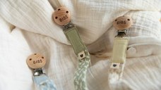 Lantisor clip pentru suzeta Bibs Sand-Ivory