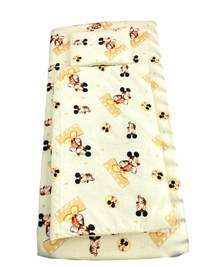Lenjerie de pat 3 piese cu cearceaf plapumioara si pernuta slim 140x70 cm Croitoria Noastra Mickey pe galben - 1