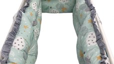 Lenjerie patut 120x60 cm cu 6 aparatori pufoase, cearsaf si paturica Nori cu luna vernil