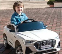 Masinuta electrica pentru copii cu licenta Audi E-Tron Sportback White cu telecomanda 2.4G, acumulator 12V4.5Ah,motoare 80w,lumini led,muzica,pornire la buton,usi cu deschidere,mp3usb,functie swing,3 viteze din telecomanda - 1