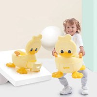 Olita copii Little Mom Yellow Duck cu adaptor din spuma PU, cu compartiment de colectare detasabil, capac rabatabil cu functie de spatar, manere, spatar ergonomic, protectie antistropire, zone antiderapante - 5
