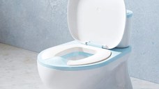 Olita tip minitoaleta pentru copii Little Mom Blue cu sunete, colac din PVC, vas colector detasabil, capac rabatabil cu functie de spatar si suport pentru servetele, dimensiuni 27x22x32 cm