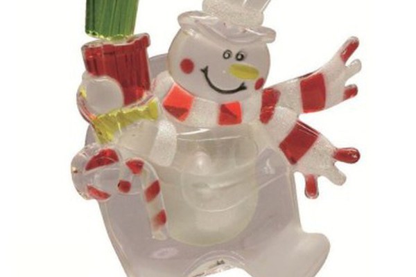 Om de zapada decorativ pentru Craciun cu jocuri de lumini LED multicolore