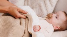 Paturica pentru copii Babyono Crem din bumbac cu polar 75x100 cm