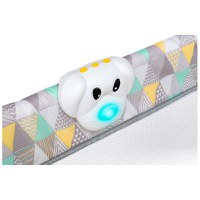 Patut pliant Lionelo Sven Plus Yellow Scandi cu doua nivele, cu arcada jucarii, masuta de infasat, vibratii, melodii  conform cu standardele europeane de securitate EN716 si EN12221 - 3