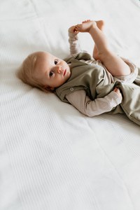 Sac de dormit 2 in 1 Swaddle Gri Sleepee 2,5 Tog - 2