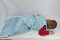 Sac de dormit copii 0.5 tog KidsDecor Ursi Polari din bumbac 95 cm - 2