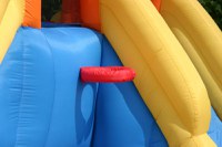 Saltea gonflabila Obstacle Course cu spatiu de catarat, doua tobogane, loc pentru sarit si doua tunele - 1