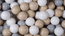 Set 200 bile din plastic 7 cm MeowBaby pentru centru de joaca bej gri si alb