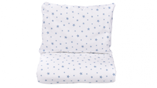 Set complet 7 piese lenjerie si aparatori patut 120x60 cm din bumbac model stelute mici bleu