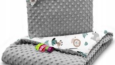 Set paturica 75x100 cm si perna 35x30 cm pentru copii, BabyMam minky grey safari, versatila cu doua fete